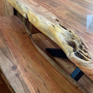 Esstisch Baumkante + Massivholz Akazie